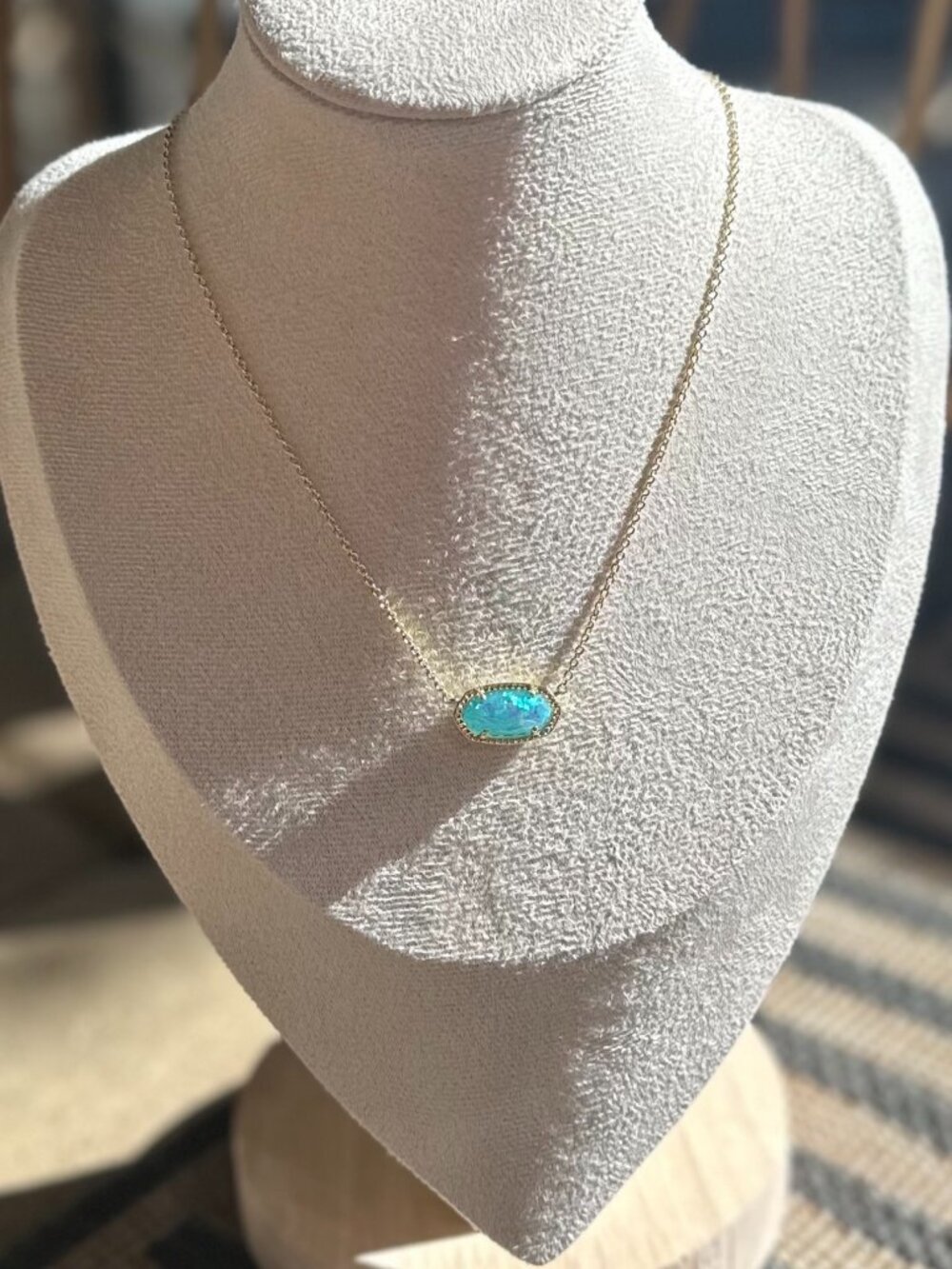 Elisa Gold Pendant Necklace